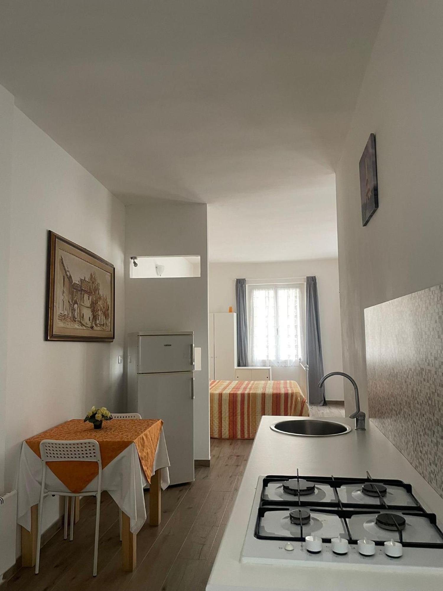 Vecchia Riva Aparthotel Rom bilde